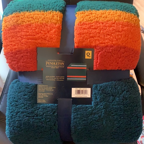 Pendleton Sherpa Fleece Reversible Blanket Throw (NWT) - Picture 2 of 5